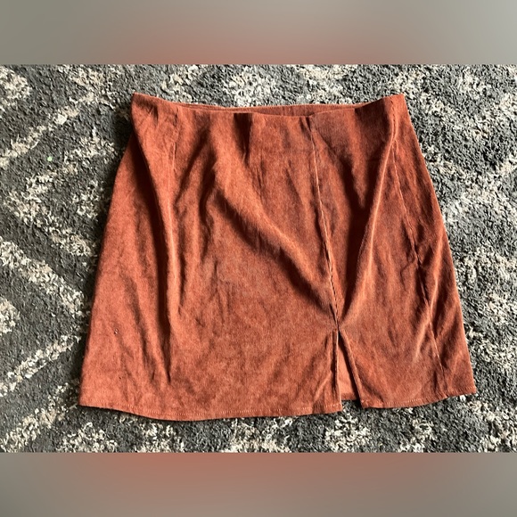 SHEIN EZwear Plus Size Woven Solid Color Corduroy High Waist Skirt - Picture 1 of 2